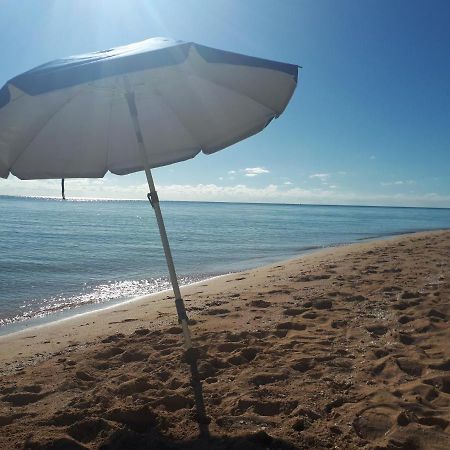 Private And Peaceful Cottage At The Beach Nassau Bagian luar foto